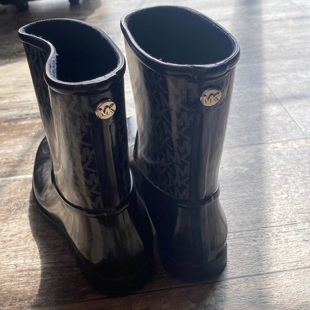 Michael Kors short boots